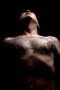 tatouage torse artistique