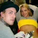 Britney Spears chez le tatoueur