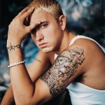 Eminem tatouage hommage à Ronnie