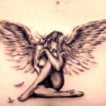 Modèle tatouage ange bas du dos