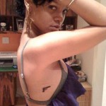 Tatouage pistolets Rihanna