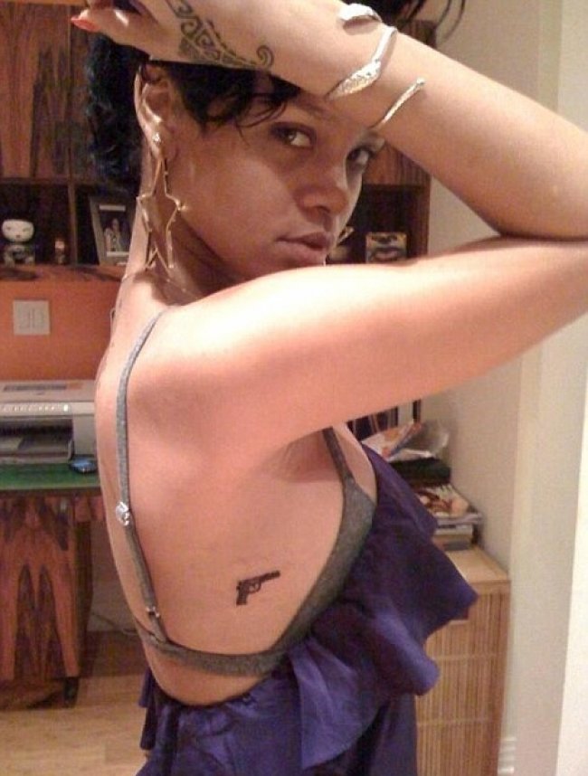Tatouages de Rihanna : le tatouage mode original