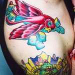 modele-tatouage-hirondelle-24 Tatouage hirondelle et dés old school