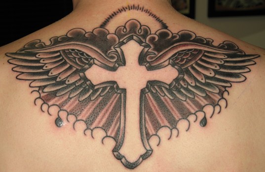 Mod le de tatouage de croix old scool avec des ailes