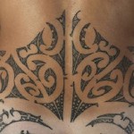 modele-tatouage-maori-bas-du-dos Modèle de tatouage Maori pour le bas du dos
