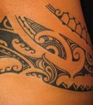 modele-tatouage-maori-bas-du-dos-2 Modèle de tatouage Maori pour le bas du dos