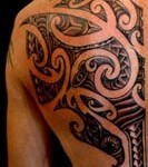 Modèle de tatouage Maori pour le dos