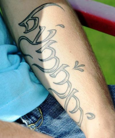 Tatuaggi on Tatouage Fernando Torres Liverpool  Tatouage Lettres Elfiques