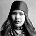 Tatouage moustache Aïnou Japon