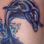 Modèle de tatouage de dauphin réaliste