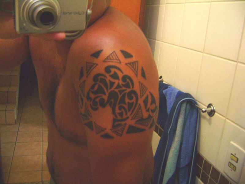 tatouage polynesien. modèle de tatouage de lion