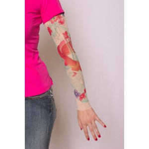 Manches de tee-shirt tatouage pour femme