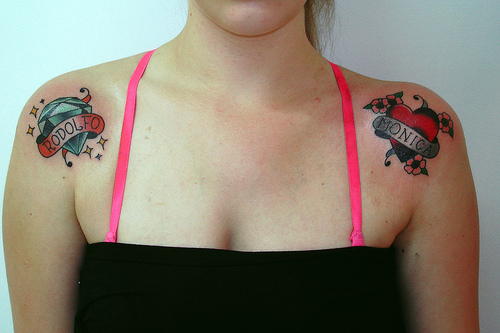 tatouages epaules femmes