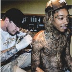 Wiz khalifa chez le tatoueur