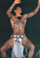 Danseur polynésien tatoué