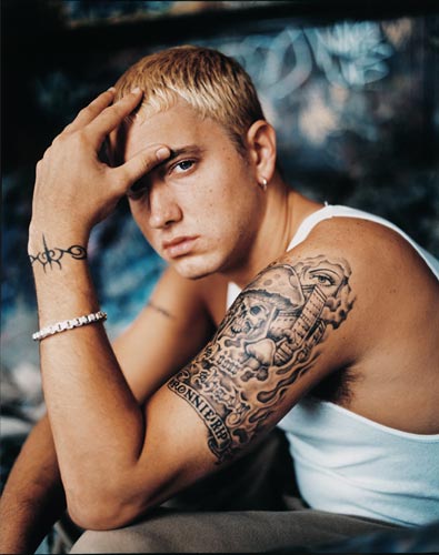 Eminem tatouage hommage à Ronnie