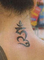 Tattoo indien nuque : tatouage hindou