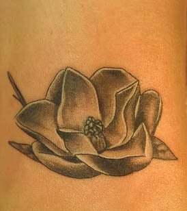 Modèle de tatouage fleur lotus sur la cheville