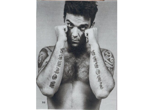 Tatouages sur les bras I love U mother Robbie Williams