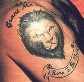 Tatouage lion détail Robbie Williams
