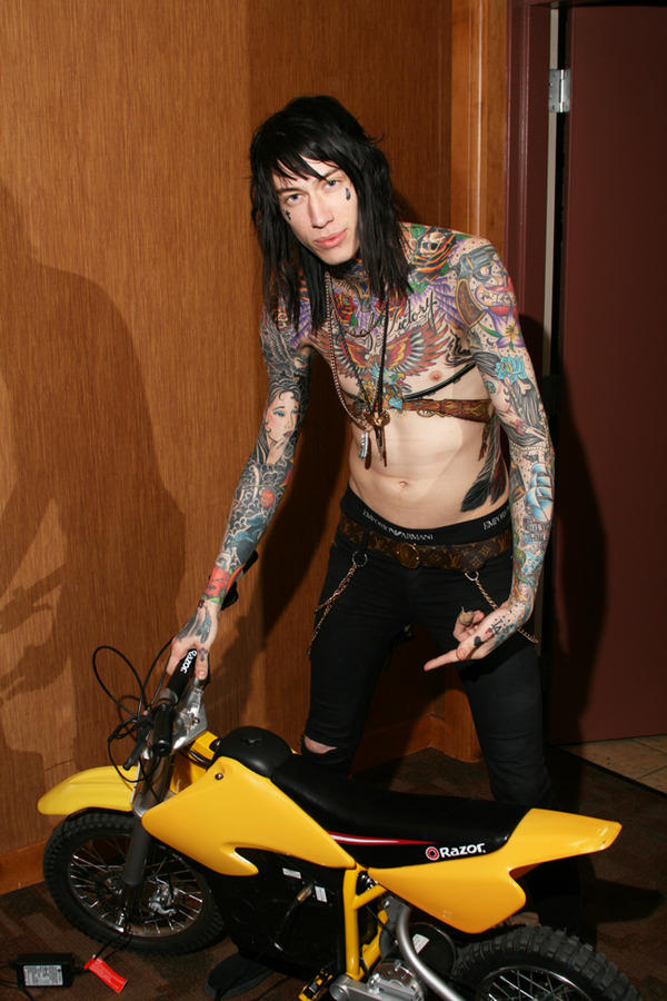Trace Cyrus tatouages old school
