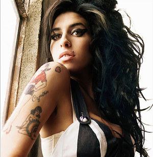 Tatouage d'Amy Winehouse Pin up old school