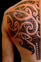 Modèle de tatouage Maori pour le dos
