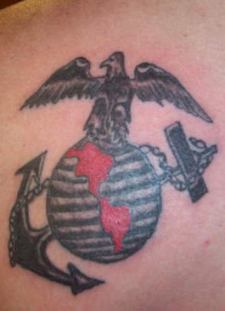 Tatouage militaire USMC Traditionnel : aigle, ancre, monde