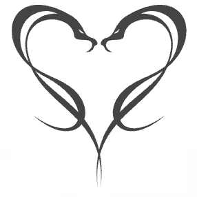 Modele de tatouage de serpent en coeur