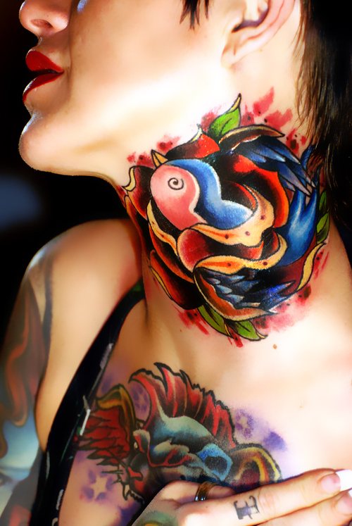 Tatouage Cou Modeles De Tattoos Sur Le Cou Pour Femme Et Homme Tattoo Tatouages Com