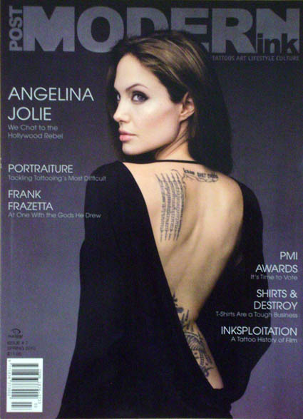 Tatouage d'Angelina Jolie sur l'épaule