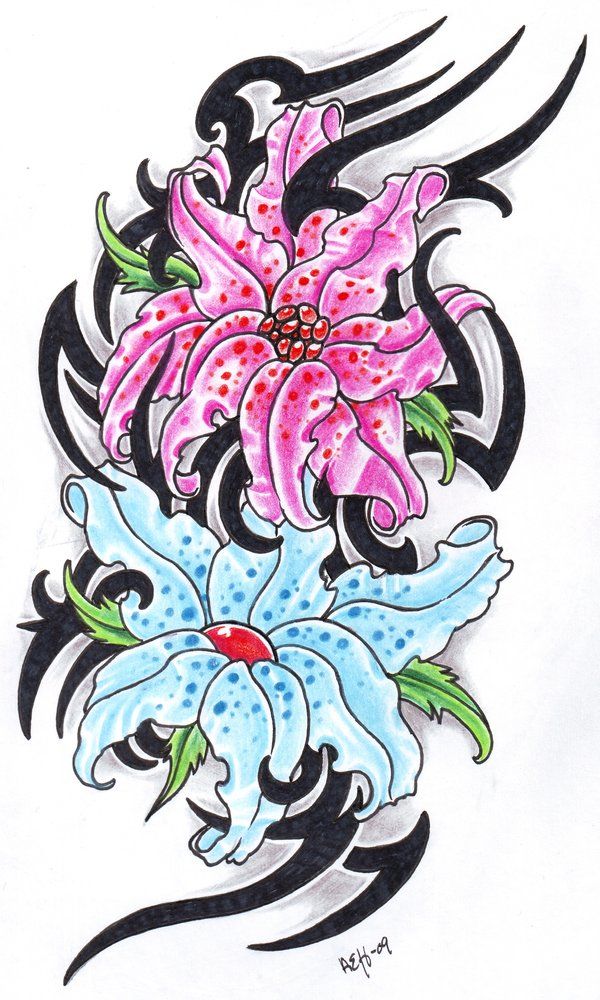 Modèle de tatouage de fleurs en couleur sur la cuisse
