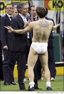 tatouage dans le dos antonio cassano
