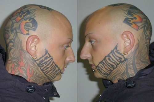 tatouage insolite de skin head earth crisis
