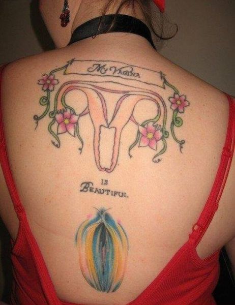 Tatouage raté homme au vagin