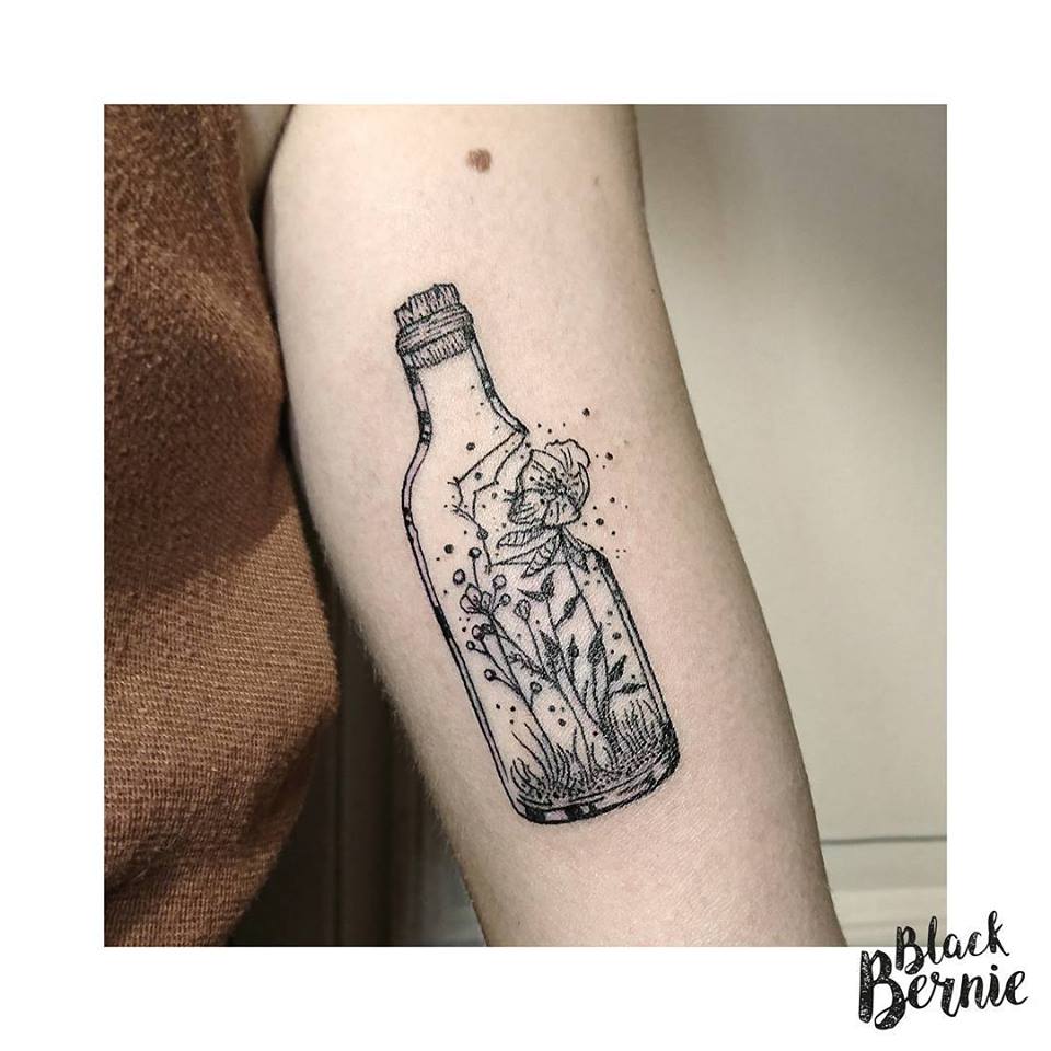 tatouage bouteille fiole